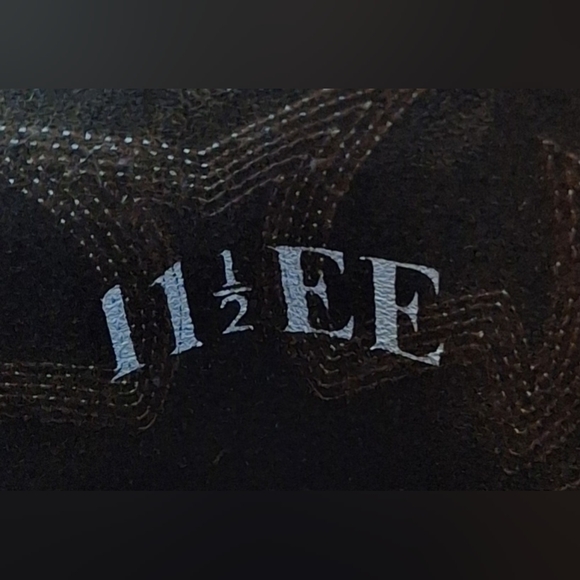 ARIAT Distressed Brown Western Boots - Picture 11 of 11